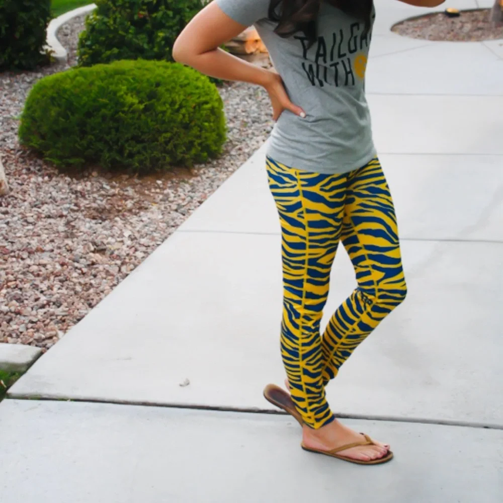 Calhoun Sportswear Maize and Blue Sports Tiger Zebra Team Tights, M